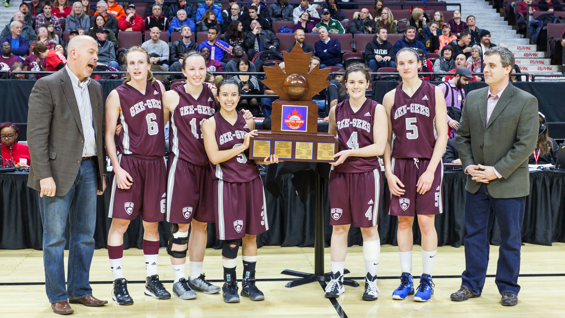 Krista Van Slingerland, Kellie Ring, Julia Soriano, Jenn Stoqua, and Stephanie MacDonald in 2015.